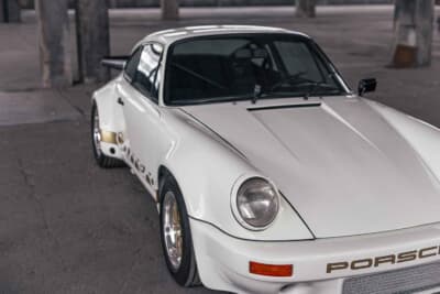 100万～150万ユーロ（邦貨換算約1億6245万～2億4365万円）で現在も販売中のポルシェ「911カレラRS 3.0」C）Courtesy of RM Sotheby's