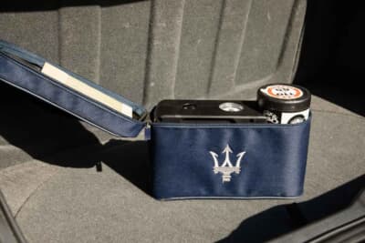 1万3500英ポンド(邦貨換算約268万円)で落札されたマセラティ「4200GT」(C)iconicauctioneers