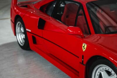 281万7500ユーロ（邦貨換算約4億5770万円）で落札されたフェラーリ「F40」（C）Courtesy of RM Sotheby's
