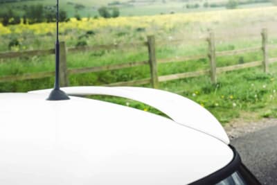 4725英ポンド(邦貨換算約93万円)で落札されたBMW「ミニクーパーS」(C)iconicauctioneers