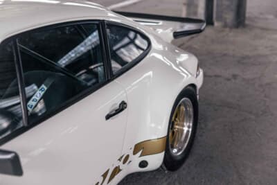 100万～150万ユーロ（邦貨換算約1億6245万～2億4365万円）で現在も販売中のポルシェ「911カレラRS 3.0」C）Courtesy of RM Sotheby's