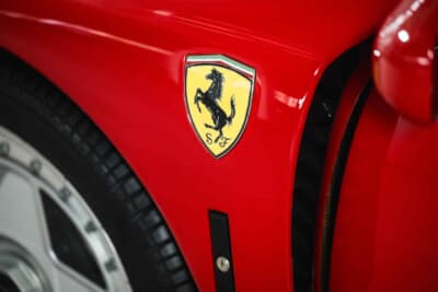 281万7500ユーロ（邦貨換算約4億5770万円）で落札されたフェラーリ「F40」（C）Courtesy of RM Sotheby's