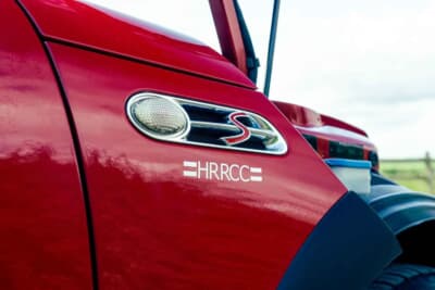 4725英ポンド(邦貨換算約93万円)で落札されたBMW「ミニクーパーS」(C)iconicauctioneers