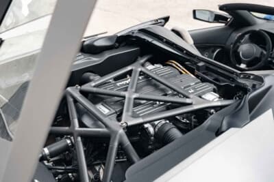 158万ユーロ(邦貨換算約2億5665万円)で落札されたランボルギーニ「レヴェントン ロードスター」(C)Courtesy of RM Sotheby's