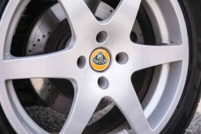 1万5750英ポンド（邦貨換算約311万円）で落札されたロータス「エリーゼ」（C）iconicauctioneers