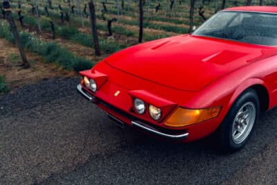 53万9375ユーロ（邦貨換算約8762万円）で落札されたフェラーリ「365GTB/4」（C）Courtesy of RM Sotheby's