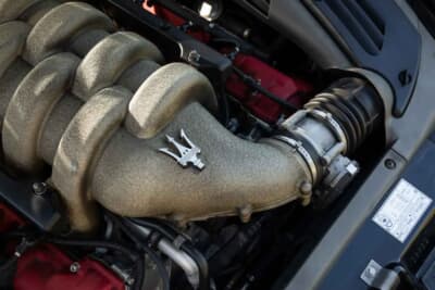 1万3500英ポンド(邦貨換算約268万円)で落札されたマセラティ「4200GT」(C)iconicauctioneers