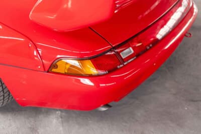 45万ユーロ～55万ユーロ（邦貨換算約7310万円～8934万円）で現在も販売中のポルシェ「911 カップ3.8 RSR」（C）Courtesy of RM Sotheby's