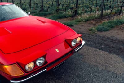 53万9375ユーロ（邦貨換算約8762万円）で落札されたフェラーリ「365GTB/4」（C）Courtesy of RM Sotheby's