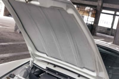 100万～150万ユーロ（邦貨換算約1億6245万～2億4365万円）で現在も販売中のポルシェ「911カレラRS 3.0」C）Courtesy of RM Sotheby's