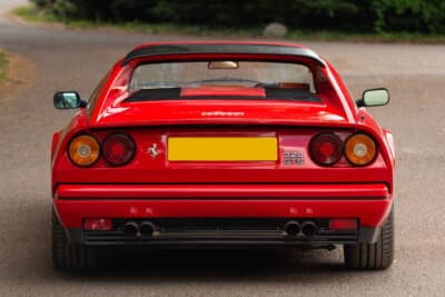 4万8300英ポンド（邦貨換算約960万円）で落札されたフェラーリ「328GTS」（C）Courtesy of RM Sotheby's