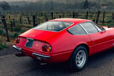 53万9375ユーロ（邦貨換算約8762万円）で落札されたフェラーリ「365GTB/4」（C）Courtesy of RM Sotheby's