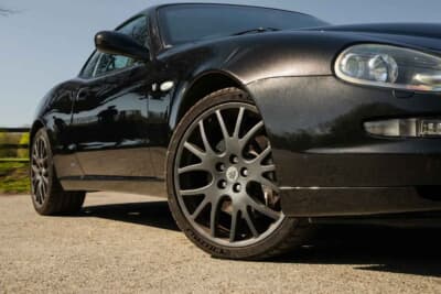 1万3500英ポンド(邦貨換算約268万円)で落札されたマセラティ「4200GT」(C)iconicauctioneers