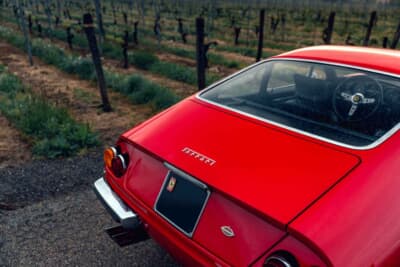 53万9375ユーロ（邦貨換算約8762万円）で落札されたフェラーリ「365GTB/4」（C）Courtesy of RM Sotheby's