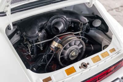 100万～150万ユーロ（邦貨換算約1億6245万～2億4365万円）で現在も販売中のポルシェ「911カレラRS 3.0」C）Courtesy of RM Sotheby's