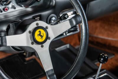 10万ドル〜12万5000ドル（邦貨換算で約1477万〜1846万円）で現在も販売中のフェラーリ「308GTS」（C）Courtesy of RM Sotheby's