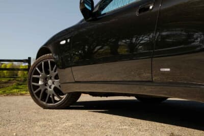 1万3500英ポンド(邦貨換算約268万円)で落札されたマセラティ「4200GT」(C)iconicauctioneers