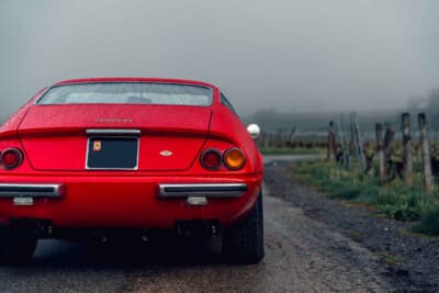 53万9375ユーロ（邦貨換算約8762万円）で落札されたフェラーリ「365GTB/4」（C）Courtesy of RM Sotheby's