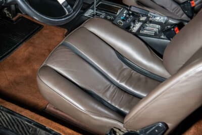 10万ドル〜12万5000ドル（邦貨換算で約1477万〜1846万円）で現在も販売中のフェラーリ「308GTS」（C）Courtesy of RM Sotheby's