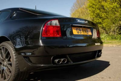 1万3500英ポンド(邦貨換算約268万円)で落札されたマセラティ「4200GT」(C)iconicauctioneers