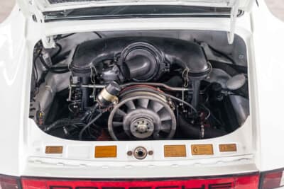 100万～150万ユーロ（邦貨換算約1億6245万～2億4365万円）で現在も販売中のポルシェ「911カレラRS 3.0」C）Courtesy of RM Sotheby's