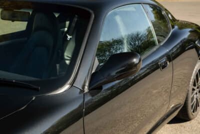 1万3500英ポンド(邦貨換算約268万円)で落札されたマセラティ「4200GT」(C)iconicauctioneers