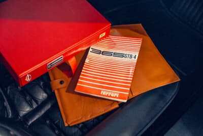 53万9375ユーロ（邦貨換算約8762万円）で落札されたフェラーリ「365GTB/4」（C）Courtesy of RM Sotheby's