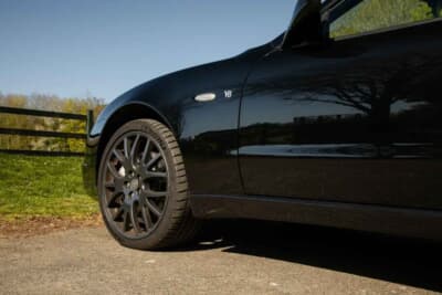 1万3500英ポンド(邦貨換算約268万円)で落札されたマセラティ「4200GT」(C)iconicauctioneers