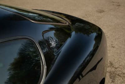 1万3500英ポンド(邦貨換算約268万円)で落札されたマセラティ「4200GT」(C)iconicauctioneers