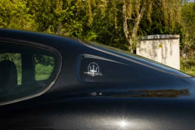 1万3500英ポンド(邦貨換算約268万円)で落札されたマセラティ「4200GT」(C)iconicauctioneers