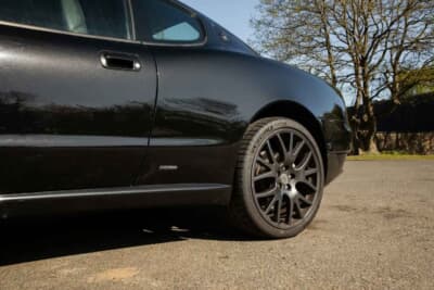 1万3500英ポンド(邦貨換算約268万円)で落札されたマセラティ「4200GT」(C)iconicauctioneers