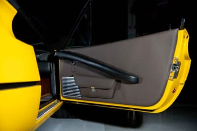 10万ドル〜12万5000ドル（邦貨換算で約1477万〜1846万円）で現在も販売中のフェラーリ「308GTS」（C）Courtesy of RM Sotheby's