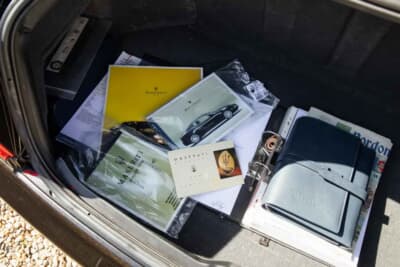 1万3500英ポンド(邦貨換算約268万円)で落札されたマセラティ「4200GT」(C)iconicauctioneers