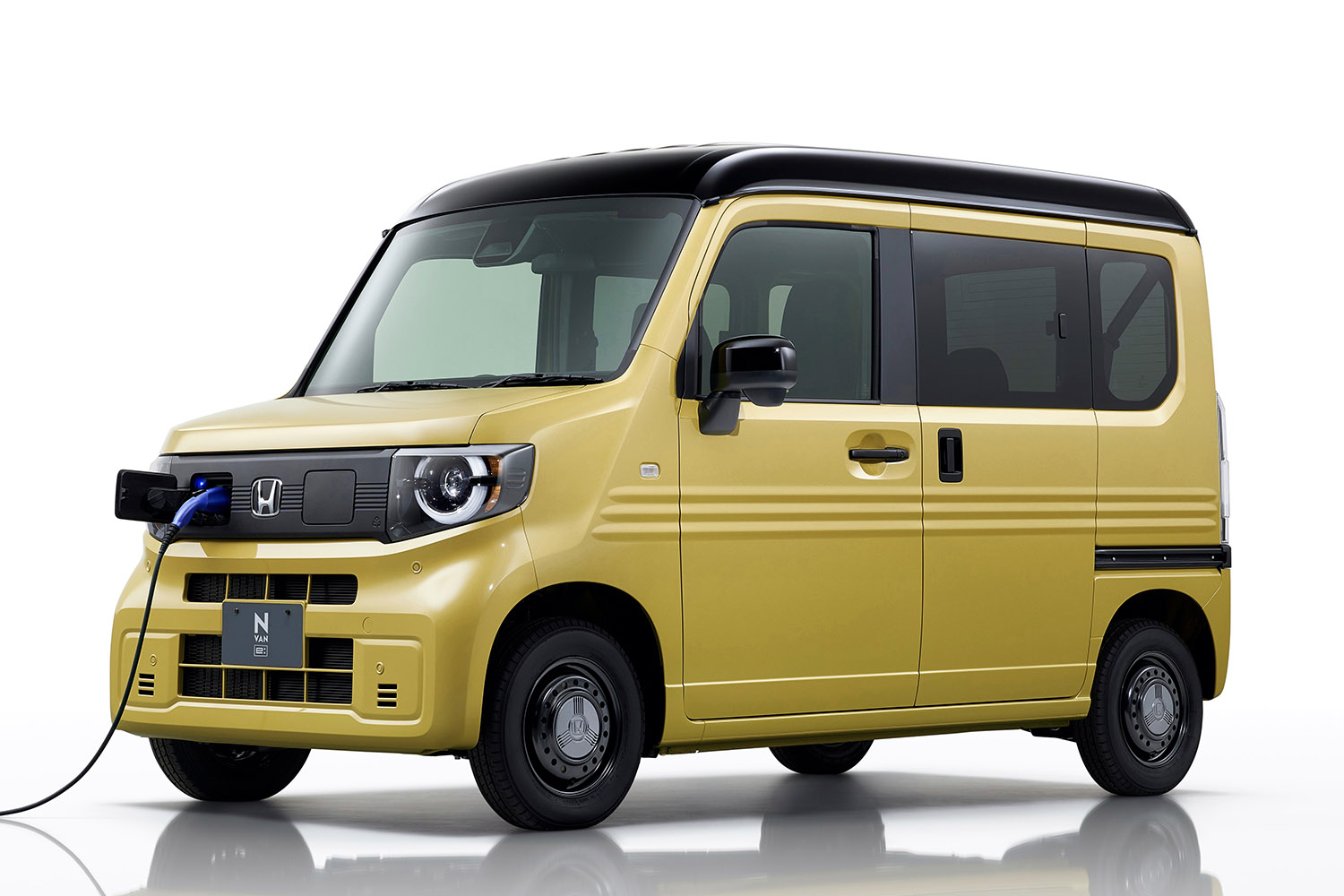 はじめてのEVに244万円からのホンダ「N-VAN e:」はいかが？ 大人気の 