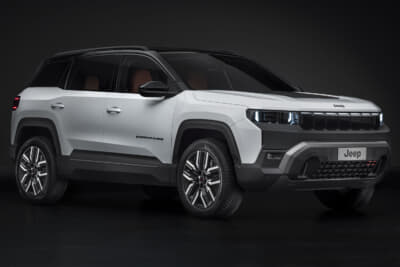 ジープ コンパス 4xe：視認性と安全性の向上を目的に、フードにはマット加工のアンチグレアステッカーを採用し、直射日光下でも視界を確保。ブラック仕上げのモジュラー型バンパーシールドには傷防止加工が施され、外観の耐久性も強化されている