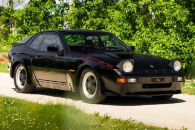 9万スイスフラン~12万スイスフラン(邦貨換算約1660万円〜約2200万円)で現在も販売中のポルシェ「924カレラGT」(C)Bonhams