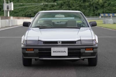 ホンダ プレリュード：1982年から1987年まで生産された2代目プレリュード
