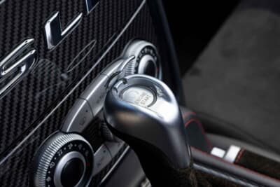 落札価格は非公表だったメルセデス・ベンツ「SLRマクラーレン 722S ロードスター」（C）Bonhams