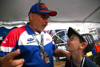 2009年から現地コーディネーターを務めるダニーさんと次男のダニエルくん