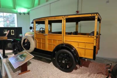 フォード モデルA ステーションワゴン：乗用モデルが有名なフォードのA型だが、ラインナップの中にはこんなお洒落なステーションワゴンも用意されていた