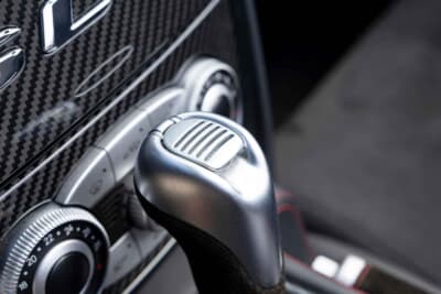 落札価格は非公表だったメルセデス・ベンツ「SLRマクラーレン 722S ロードスター」（C）Bonhams