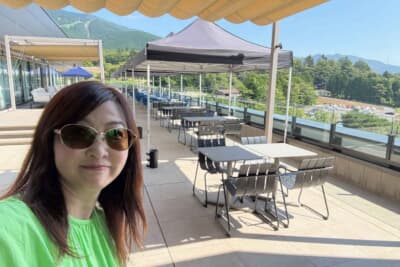 わたくしのおすすめは富士スピードウェイ西ゲート近くのホテル2階「ファンテラス」