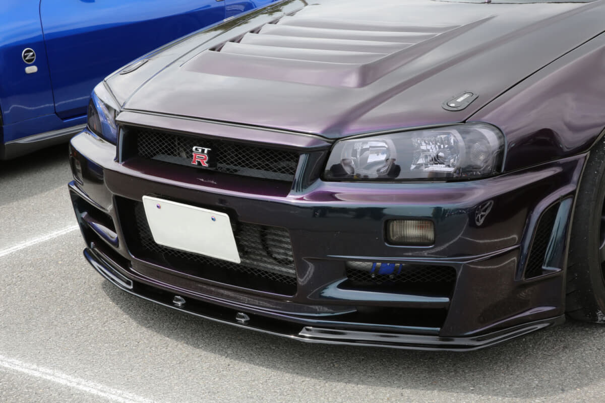 日産R34「スカイラインGT-R」：フロントバンパーはNISMOのZ-tune用。インタークーラーはARCだ