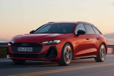 アウディ A5 アバント：大型のエアインテークにシャープな造形のマトリクスLEDヘッドライトが際立つ新型A5アバント