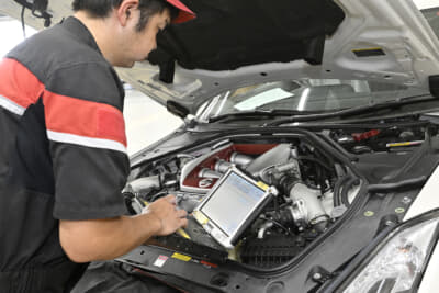 奈良日産中古車登美ヶ丘店で扱う個体はすべて日産ハイパフォーマンスセンターで入念に整備されている