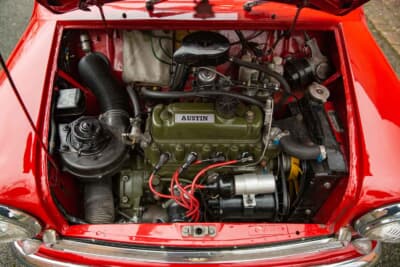1万1500英ポンド(邦貨換算約230万円)で落札されたオースティン「ミニ1000」(C)Courtesy of RM Sotheby's