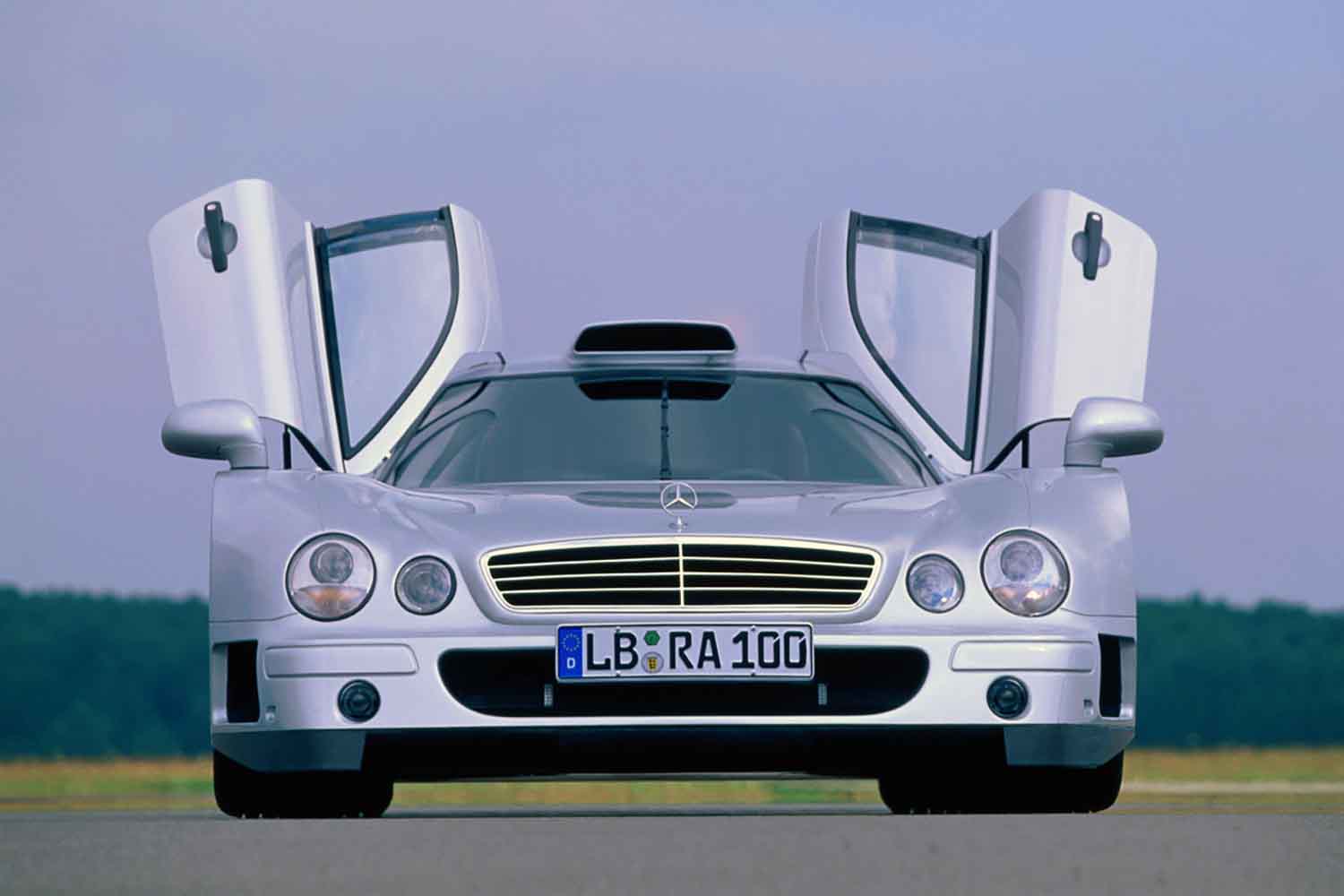 02_AMW_250818_mercedes-benz-