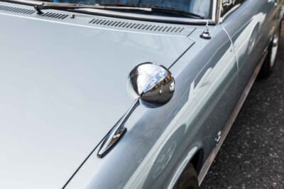 いすゞ 117クーペ：ベレットGTのミラーを装着