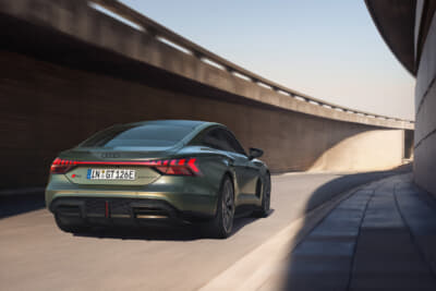 アウディRS e-tron GTパフォーマンス:最高出力は680kW(924ps)、1027Nmの最大トルクを発揮する