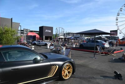 AMGブースでは庶民には手が出ない豪華なモデルラインアップを展示